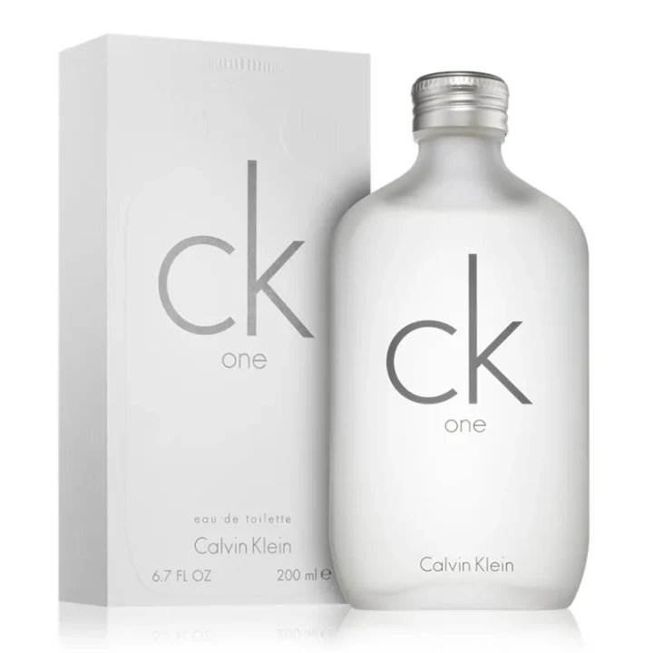 Calvin Klein CK One – oryginalne perfumy unisex w minimalistycznym, mleczno-transparentnym flakonie o matowym wykończeniu – zdjęcie produktu